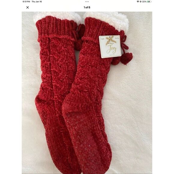 Joy Slipper Socks Grippers Red Cable Knit Fur Lined Pom Poms One Size 5-10 New - Picture 1 of 5